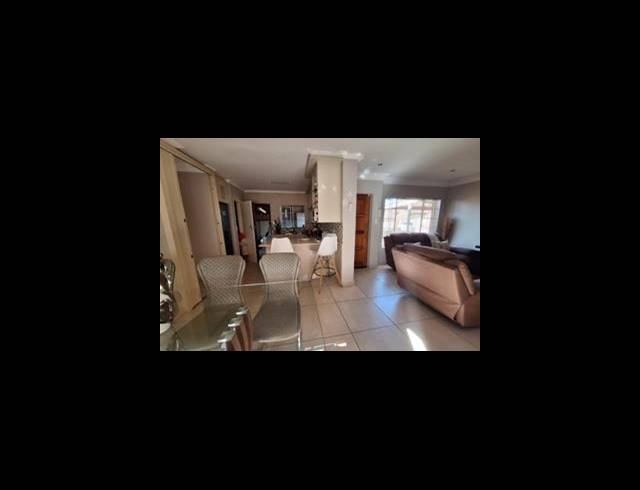 3 BEDROOM HOUSE FOR SALE IN HESTEAPARK